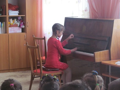 http://dnzteremok1.ucoz.ua/muzika16/mikh_i_muz_shkola_028.jpg