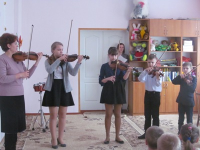 http://dnzteremok1.ucoz.ua/muzika16/mikh_i_muz_shkola_030.jpg